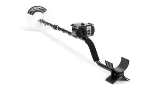 C.Scope CS880 Metal Cover Locator | Heavy-Duty Detection | Buried Cover Pinpointing