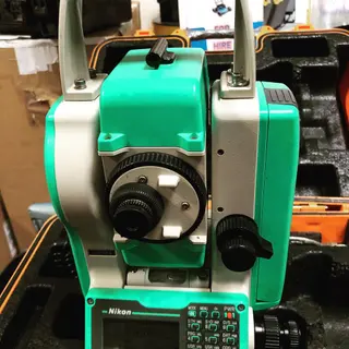 Nikon NPL-332 5" Total Station - Pre Used
